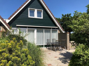 Modern eingerichtetes Ferienhaus in ruhiger und strandnaher Lage